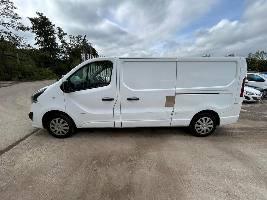 2015 Vauxhall Vivaro Vivaro 2900 Sportive CDTi – DY65NRN