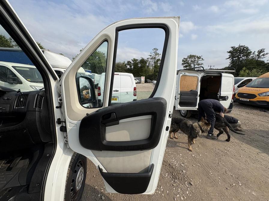 2017 Citroen Relay Relay 35 L3H2 Enterprise Blue HDi – CN67EKM