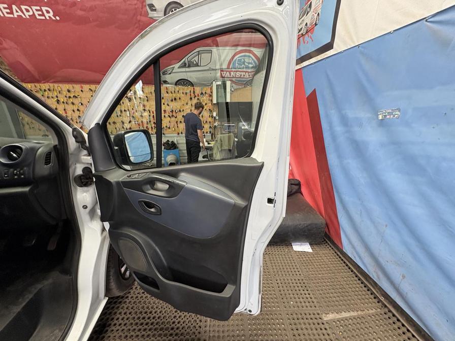 2015 Vauxhall Vivaro Vivaro 2700 CDTI – FD15GXT