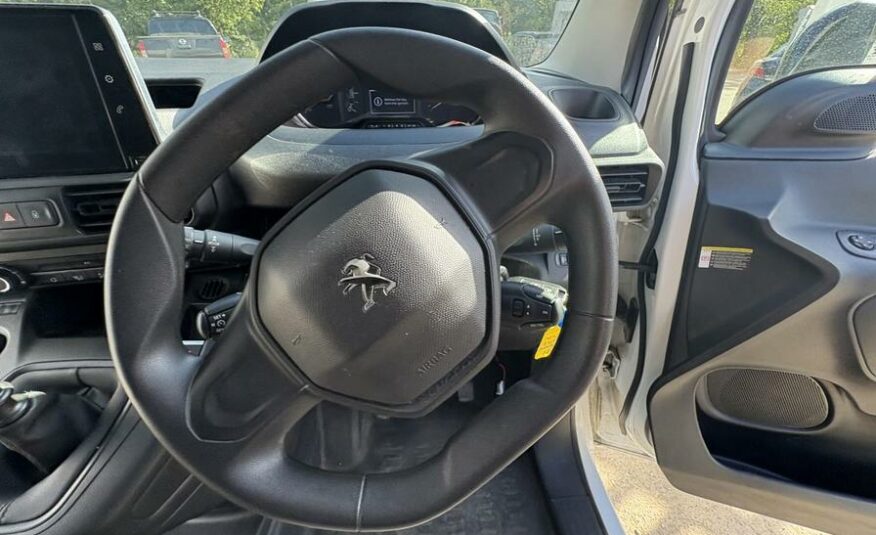 2022 Peugeot Partner Partner Professional Premium Blue HDi – WP22PLN