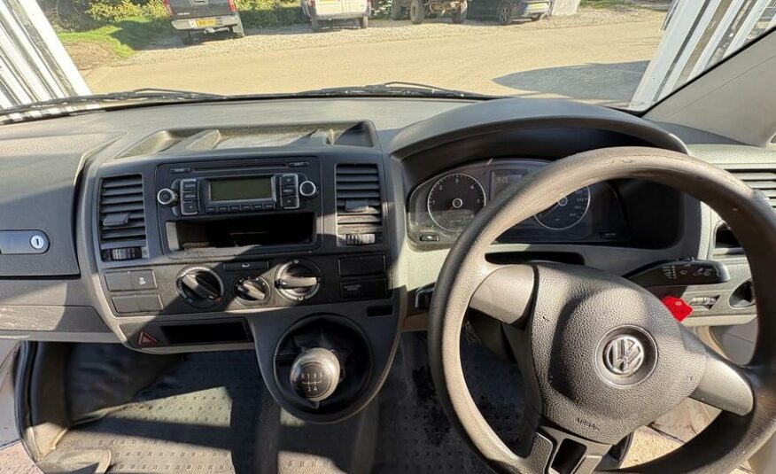 2011 Volkswagen Transporter Transporter T28 102 TDI SWB – AU61PBZ