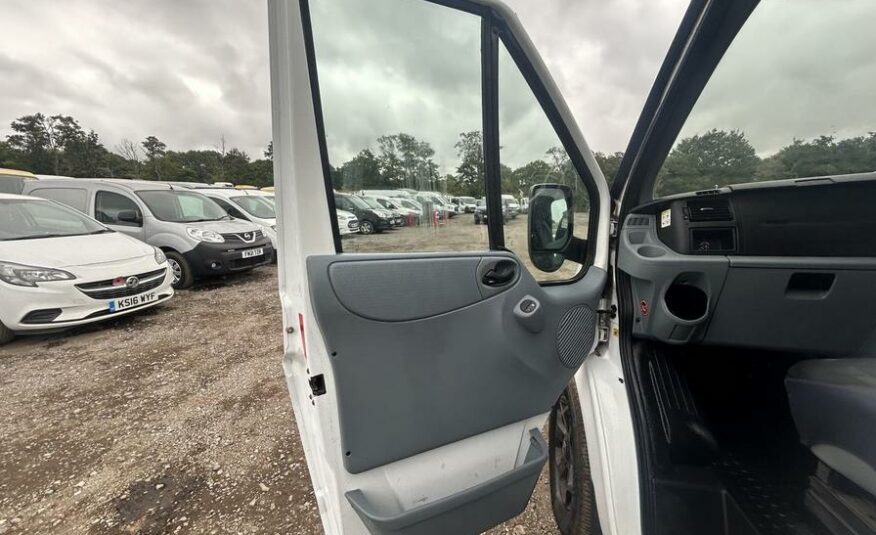 2013 Ford Transit Transit 125 T330 AWD – YE62XKW