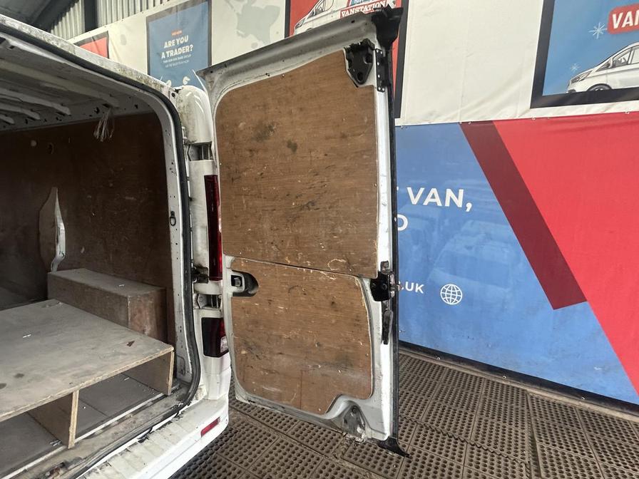 2017 Vauxhall Vivaro Vivaro 2900 Sportive CDTi – DU17FKT