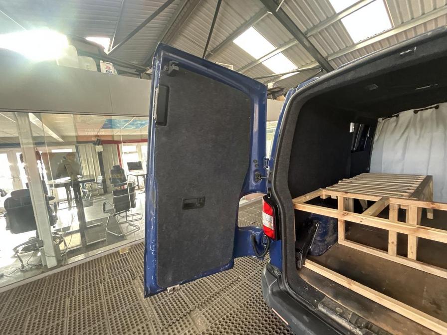2007 Volkswagen Transporter Transporter T30 102 TDI LWB – RJ07YDT