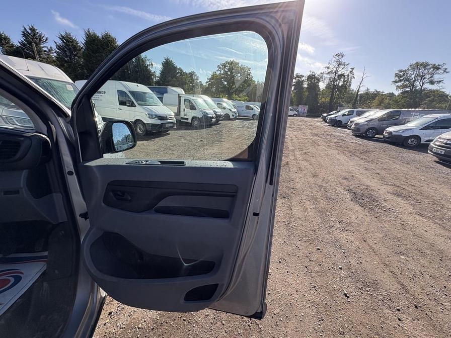 2021 Vauxhall Vivaro Vivaro F2700 Sportive S/S – CP71NFA