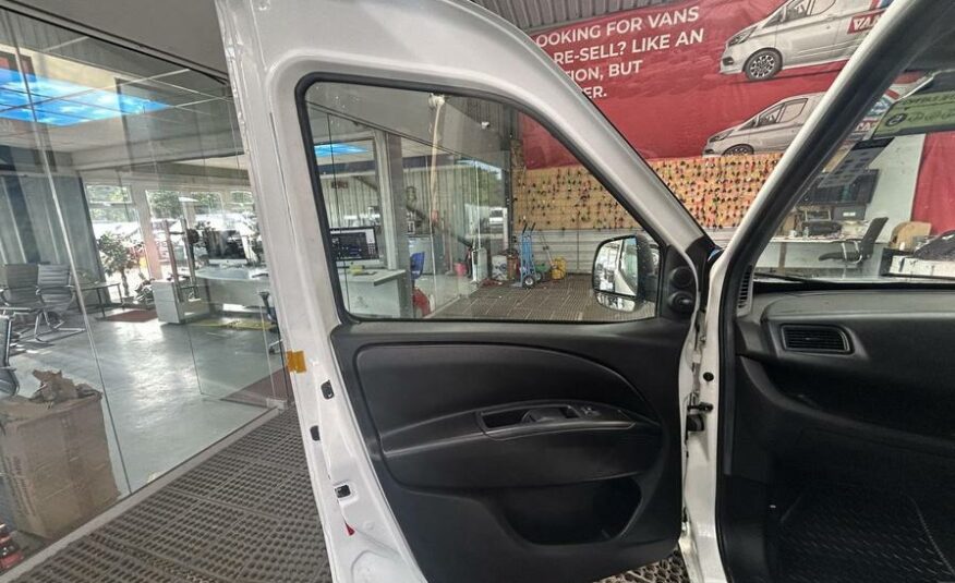 2017 Vauxhall Combo Combo 2000 CDTi – YP67PVO