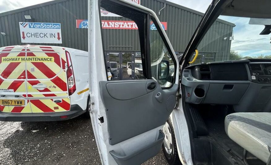 2007 Ford Transit Transit 100 15-Seat RWD – FY07WRT