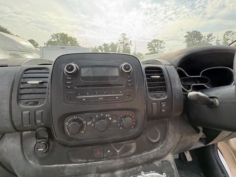 2015 Vauxhall Vivaro Vivaro 2900 Sportive CDTi – DV65MLO