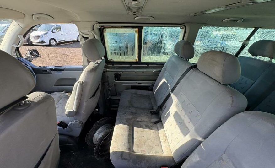 2009 Volkswagen Transporter Transporter Shuttle SE 174 LWB – WX09JHF