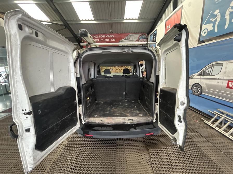 2018 Vauxhall Combo Combo 2300 CDTi – SA18RXS