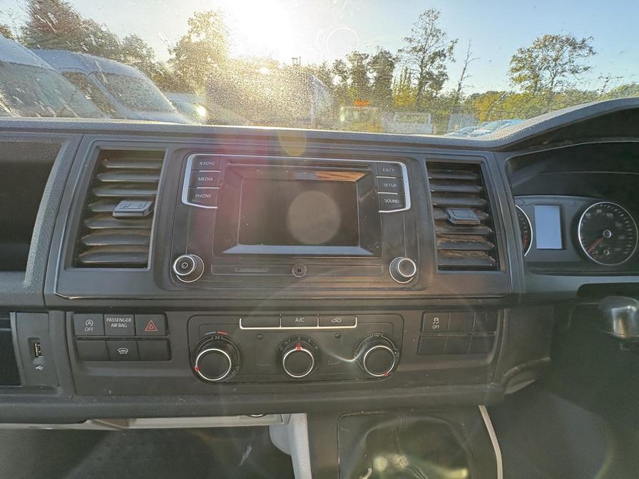 2019 Volkswagen Transporter Transporter T28 Highline TDI BlueMotion Technology – DE19VRY