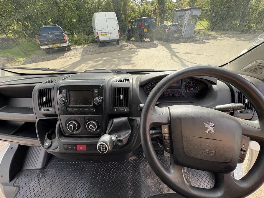 2020 Peugeot Boxer Boxer 335 Professional L2H2 Blue HDi – MT70RBY