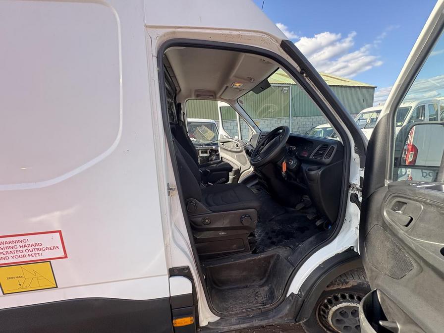 2015 Iveco Daily Daily 35S13 MWB – GM15MFU