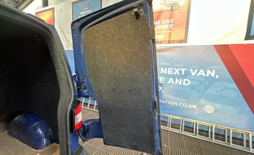 2007 Volkswagen Transporter Transporter T30 102 TDI LWB – RJ07YDT