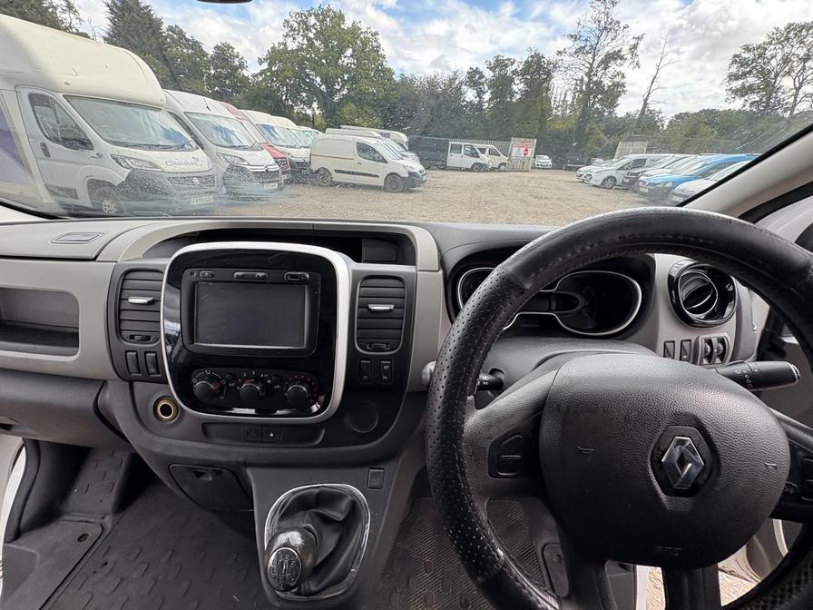 2017 Renault Trafic Trafic LL29 Sport Nav Energy dCi – FE67GYT