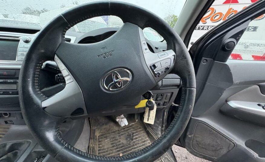 2013 Toyota Hilux HI-Luxury Invincible D-4D 4×4 Double Cab Auto – DV13SFZ
