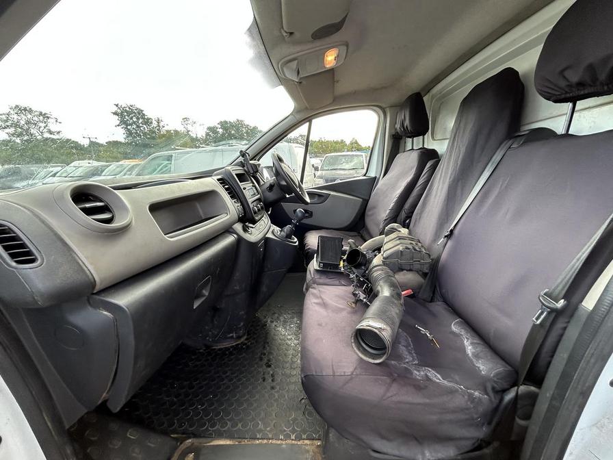 2015 Renault Trafic Trafic SL27 Business+ dCi – EA15BVT