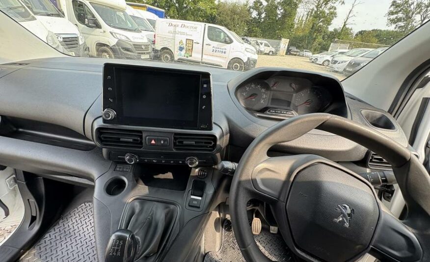 2021 Peugeot Partner Partner Professional L1 Blue HDi – NY21DLU