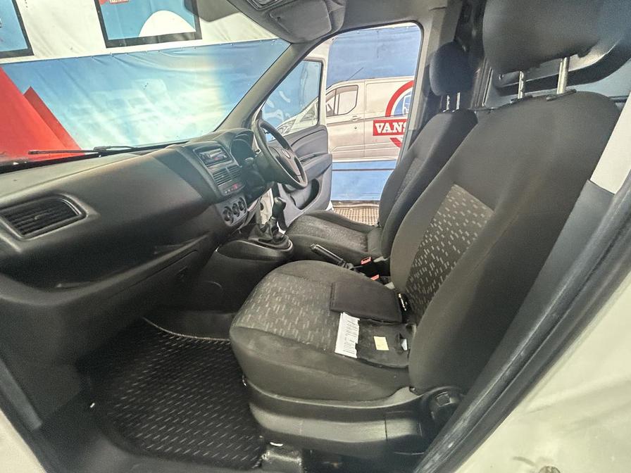 2017 Vauxhall Combo Combo 2000 CDTi – YP67PVO