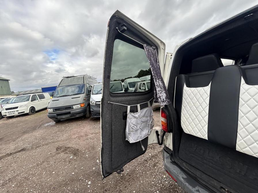 2009 Volkswagen Transporter Transporter T28 102 TDI SWB – VO09SZR