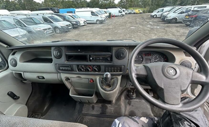 2008 Vauxhall Vivaro 2700 Sportive – LF58NYH