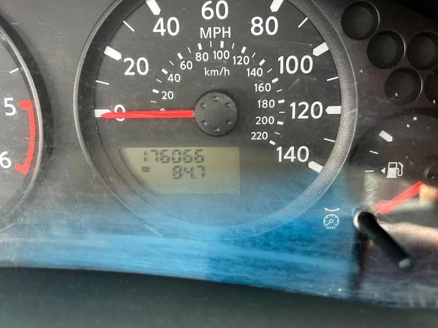 2009 Nissan Navara Navara Aventura Double Cab dCi Auto – YT09UDP