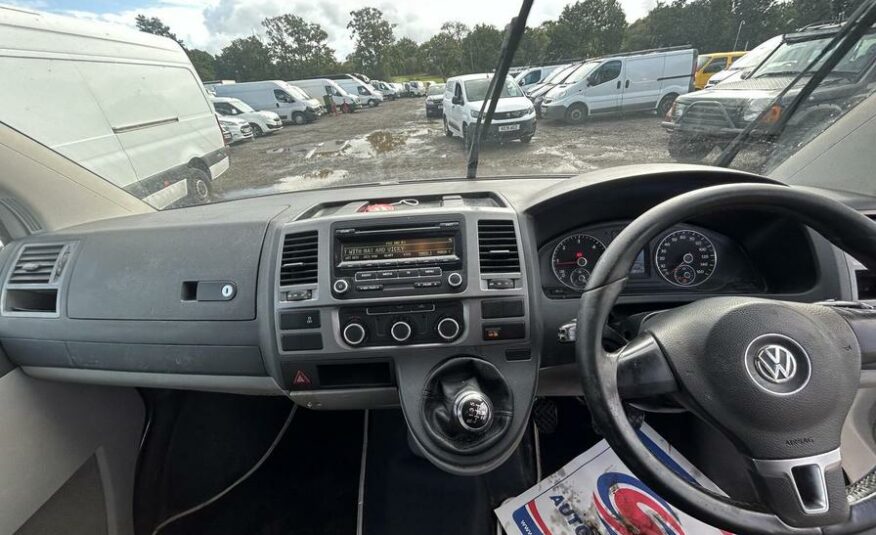 2015 Volkswagen Transporter Transporter T30 Highline 140 TDI SWB Auto – LM15NLD