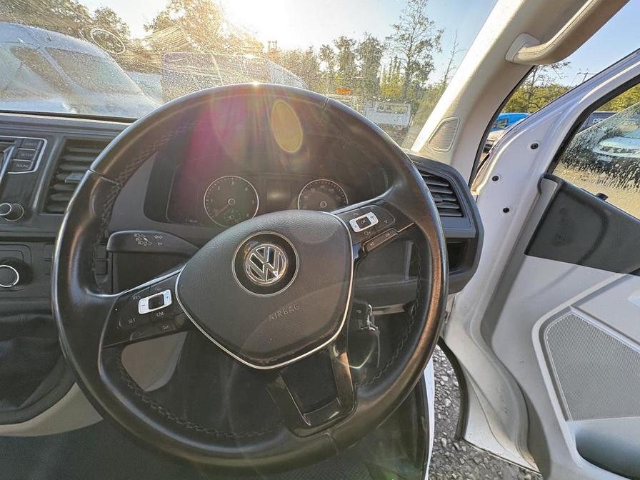 2019 Volkswagen Transporter Transporter T28 Highline TDI BlueMotion Technology – DE19VRY