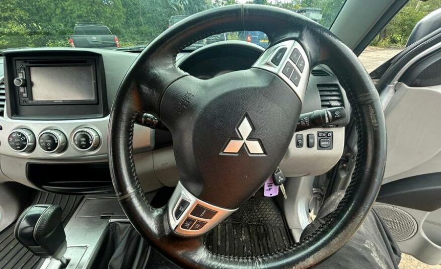 2012 Mitsubishi L200 L200 Barbarian LWB Double Cab DI-D 4×4 Auto – YX12VDF