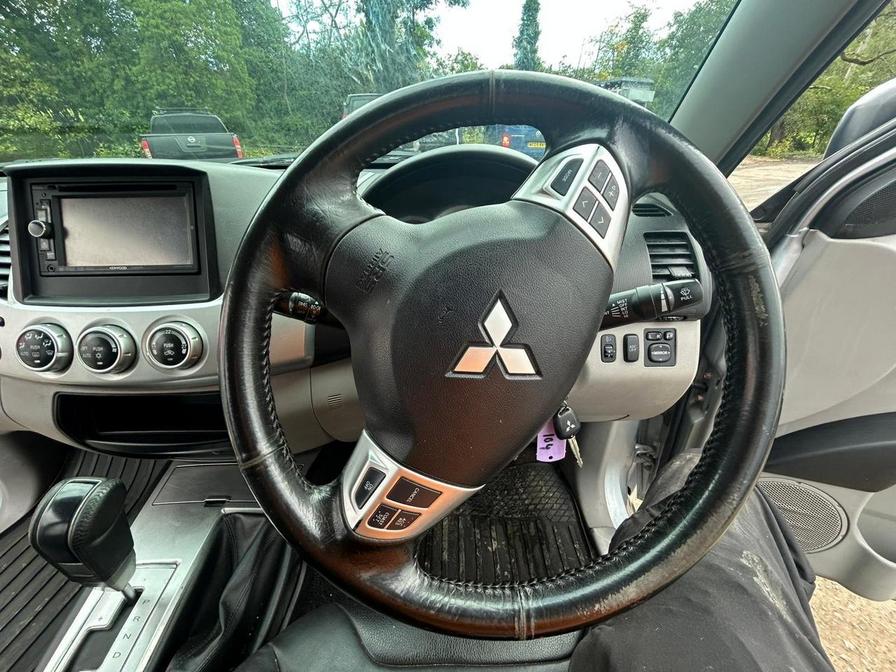2012 Mitsubishi L200 L200 Barbarian LWB Double Cab DI-D 4×4 Auto – YX12VDF
