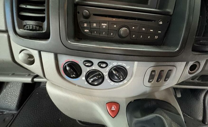 2014 Renault Trafic Trafic SL27 Sport DCI – GF14OUX