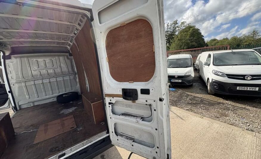 2020 Peugeot Boxer Boxer 335 Professional L2H2 Blue HDi – MT70RBY