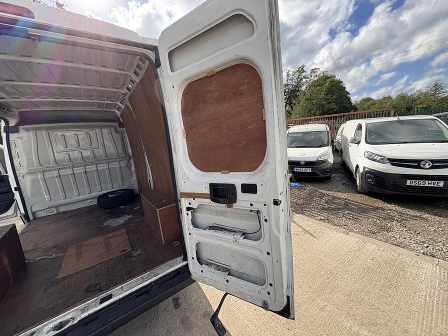 2020 Peugeot Boxer Boxer 335 Professional L2H2 Blue HDi – MT70RBY