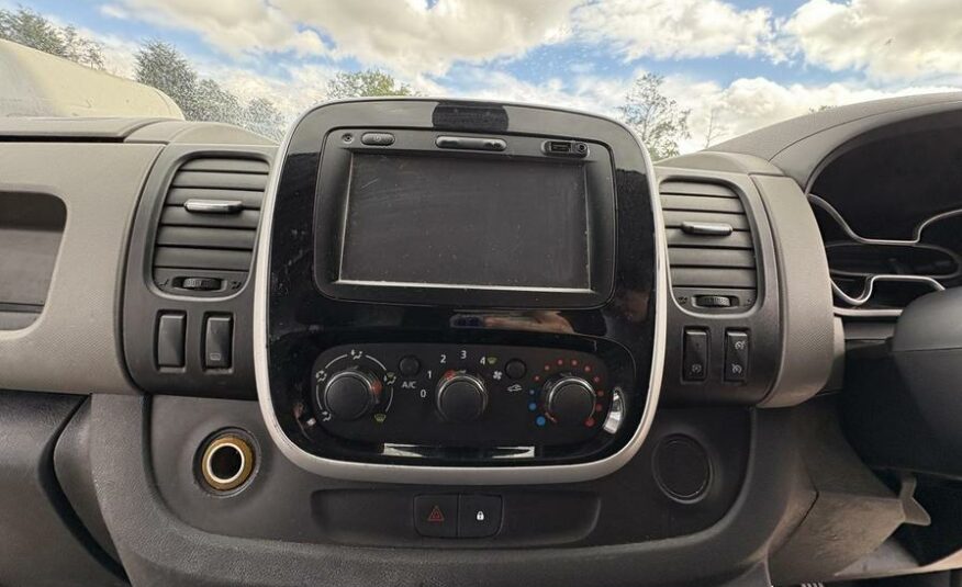 2017 Renault Trafic Trafic LL29 Sport Nav Energy dCi – FE67GYT
