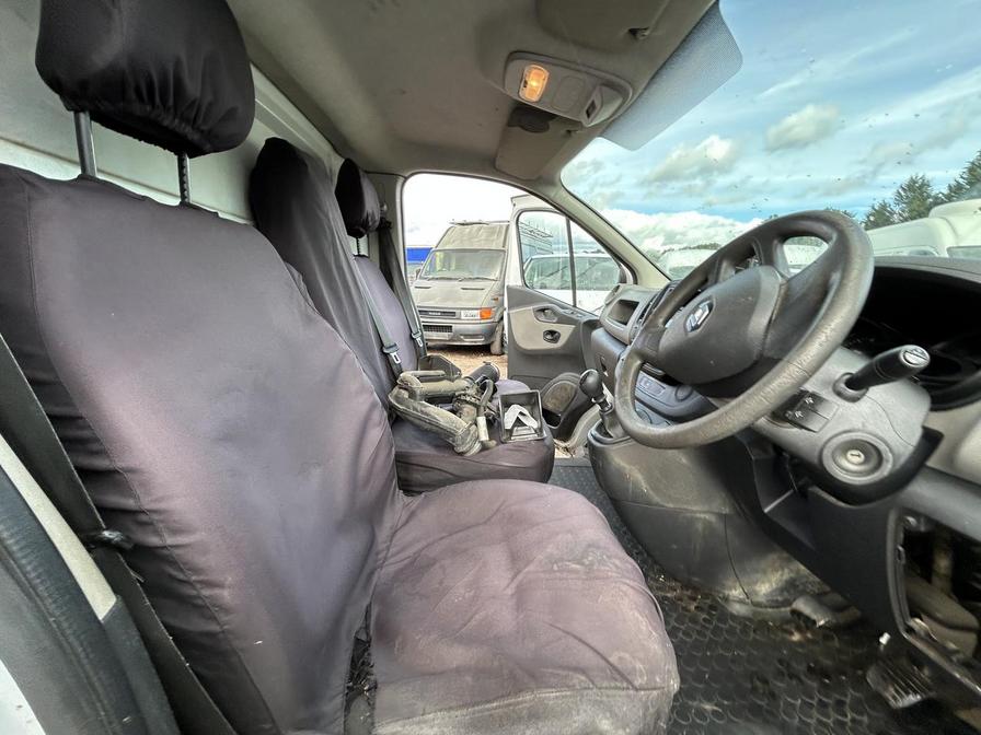 2015 Renault Trafic Trafic SL27 Business+ dCi – EA15BVT