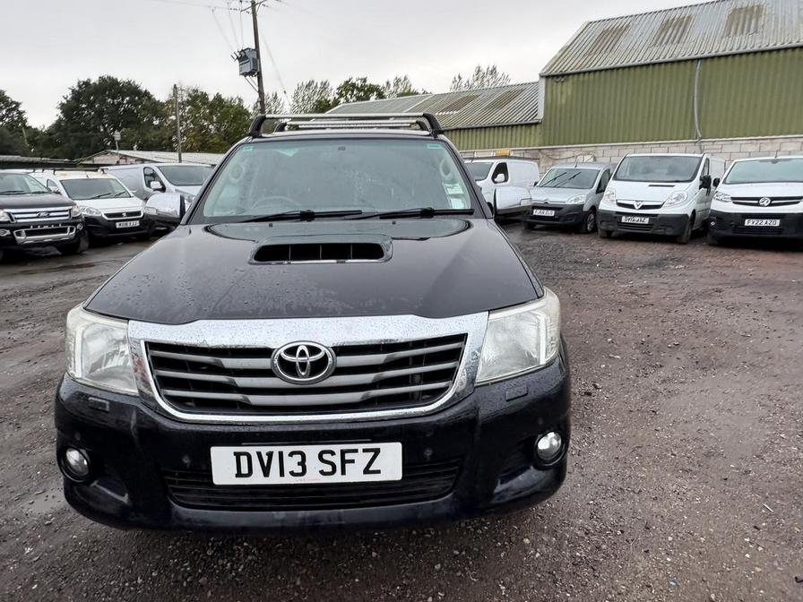 2013 Toyota Hilux HI-Luxury Invincible D-4D 4×4 Double Cab Auto – DV13SFZ
