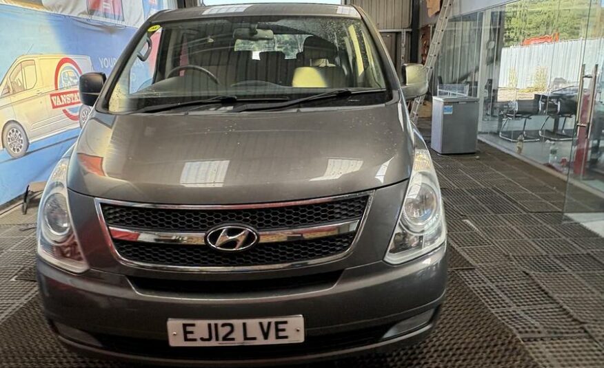2012 Hyundai i800 i800 Style CRDi Auto – EJ12LVE