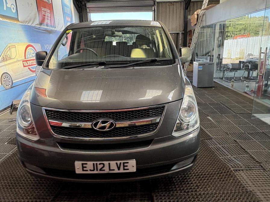 2012 Hyundai i800 i800 Style CRDi Auto – EJ12LVE