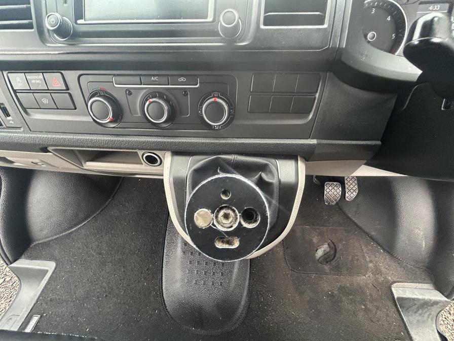 2017 Volkswagen Transporter Transporter T30 Highline TDI BlueMotion Technology – LT67NPE