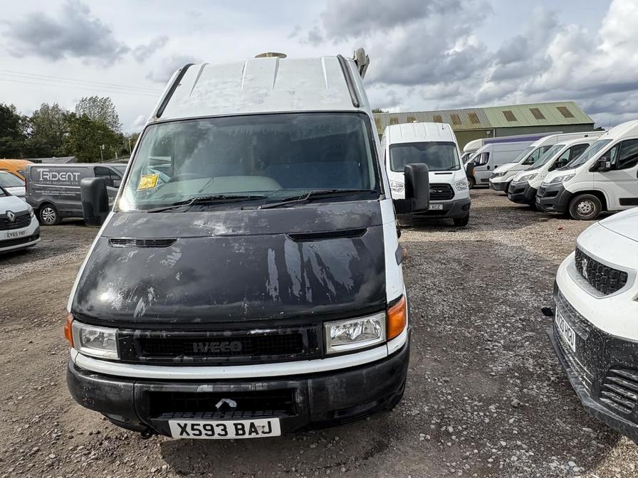 2000 Iveco Daily Daily 2000 35S11 LWB – X593BAJ