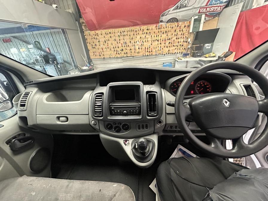 2012 Renault Trafic Trafic SL27 DCI – SG12AZR