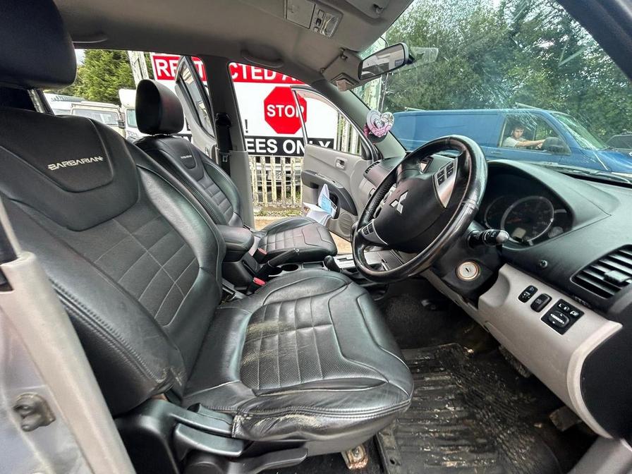 2012 Mitsubishi L200 L200 Barbarian LWB Double Cab DI-D 4×4 Auto – YX12VDF