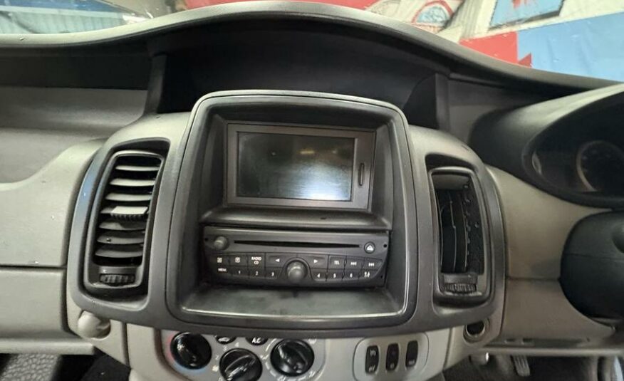 2014 Renault Trafic Trafic SL27 Sport DCI – GF14OUX
