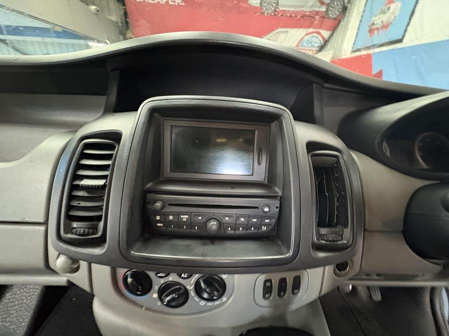 2014 Renault Trafic Trafic SL27 Sport DCI – GF14OUX