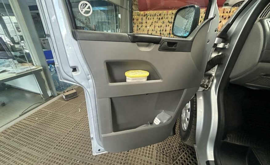 2009 Volkswagen Transporter Transporter Shuttle SE130 SWB – KX59CVL