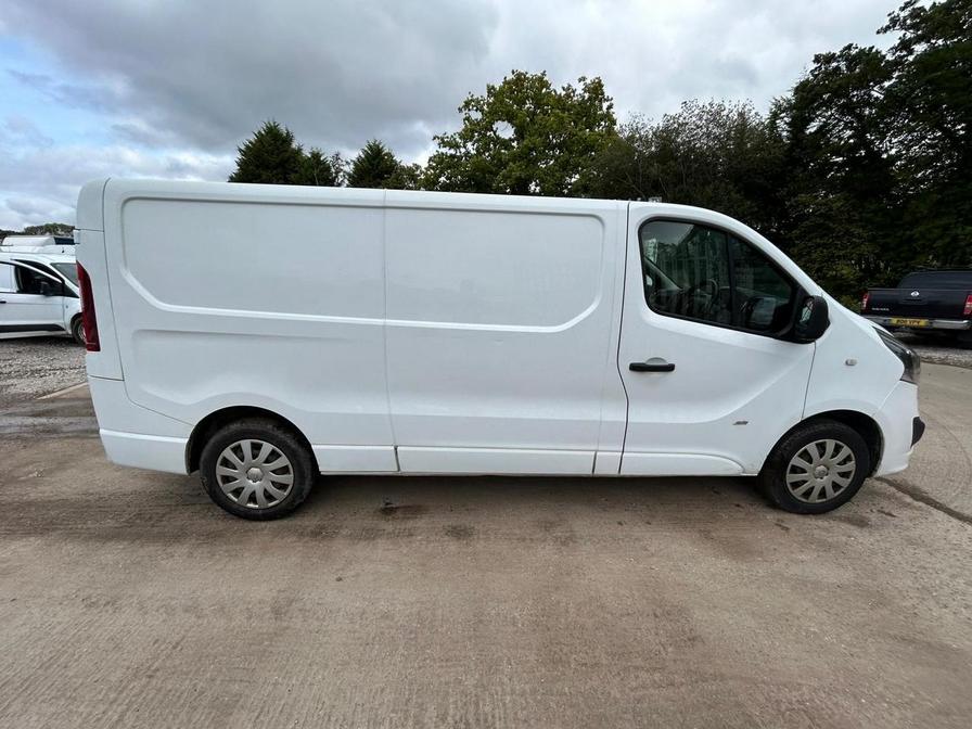 2015 Vauxhall Vivaro Vivaro 2900 Sportive CDTi – DY65NRN