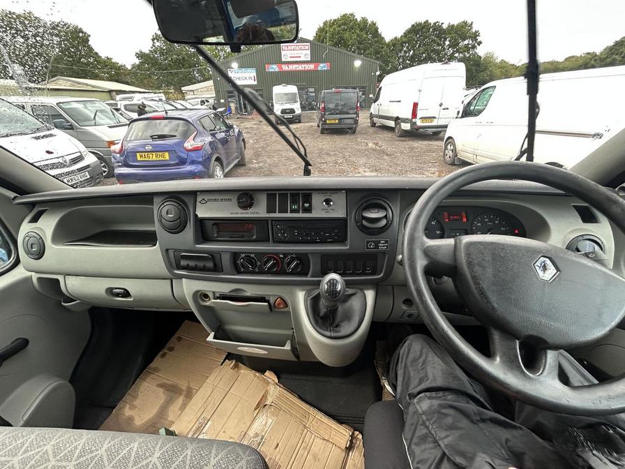 2006 Renault Master Master LM35 dCi 100 LWB – BX06VHU