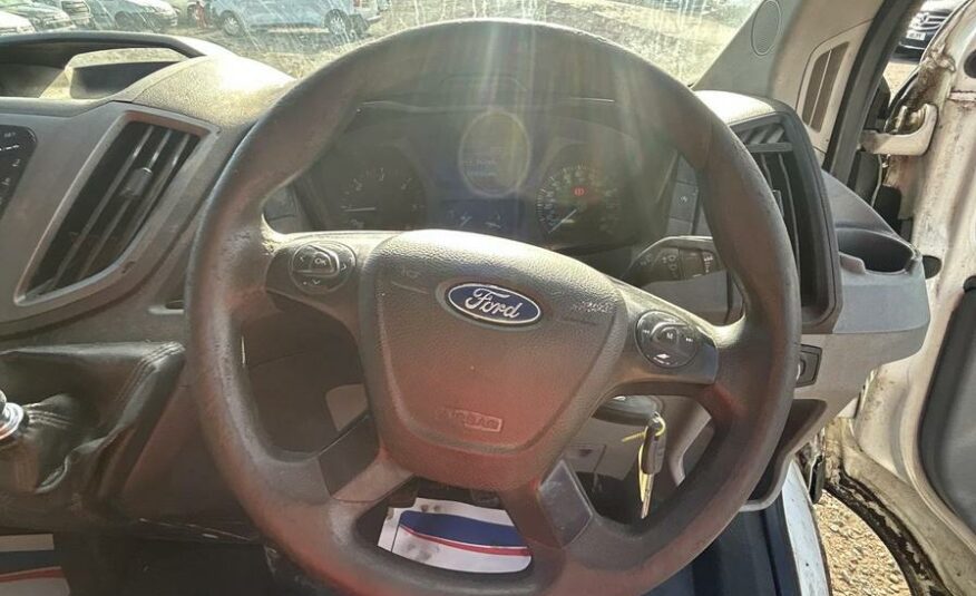 2015 Ford Transit Transit 350 – LM15YKP