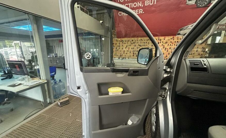 2009 Volkswagen Transporter Transporter Shuttle SE130 SWB – KX59CVL