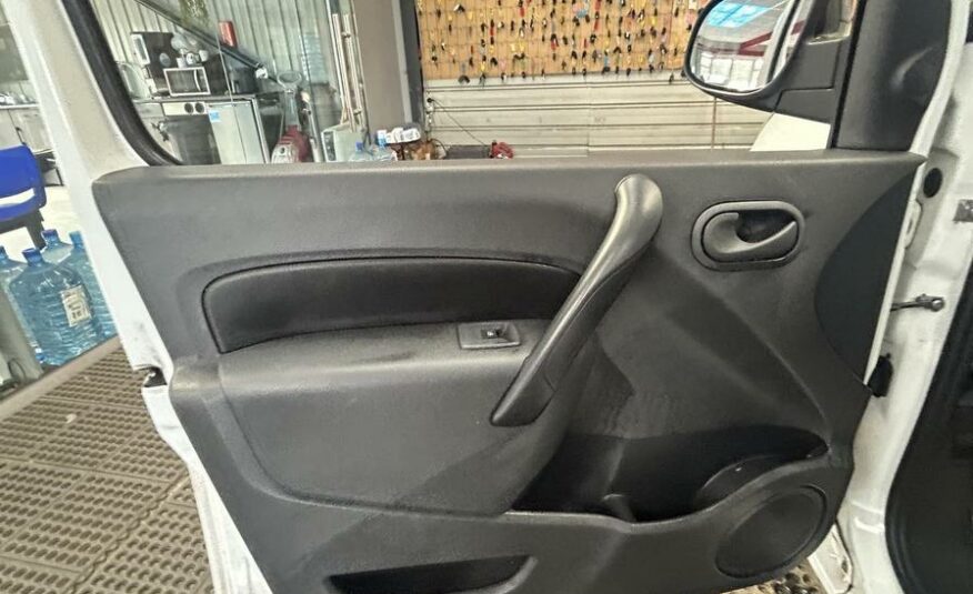 2019 Renault Kangoo Kangoo ML19 Business+ Energy dCi – DT68KSV